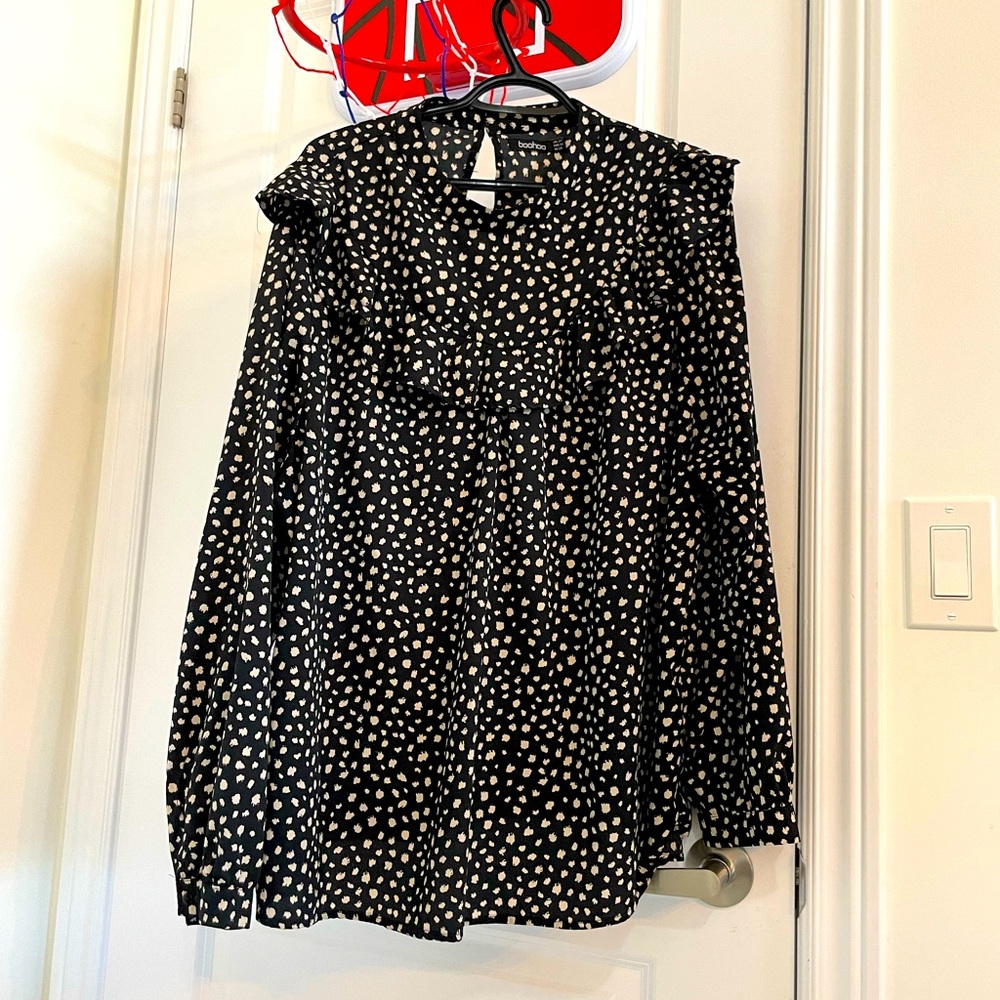 Boohoo blouse size 20